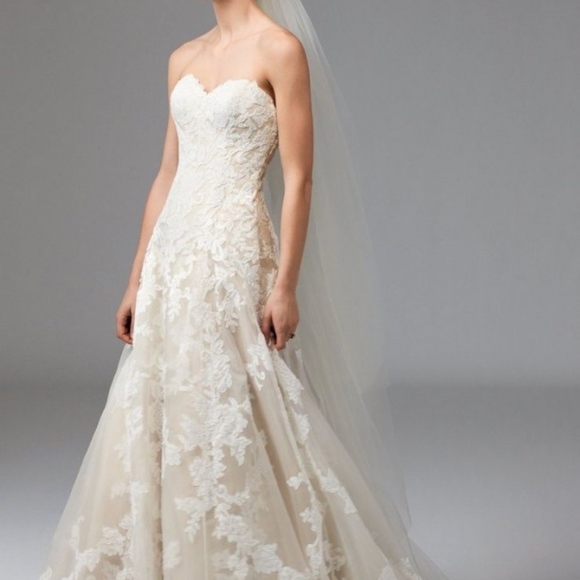 Watters Aven Wedding Dress - Picture 2 of 5